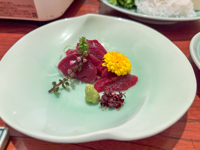 鹿肉の刺身
