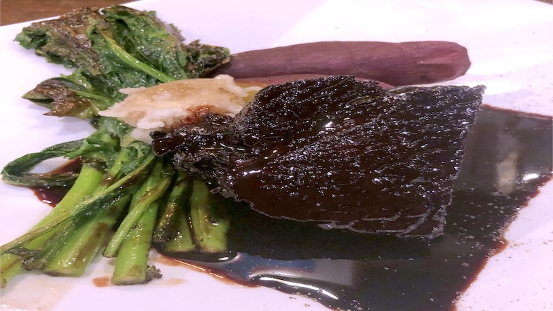 鹿肉の赤ワイン煮込み